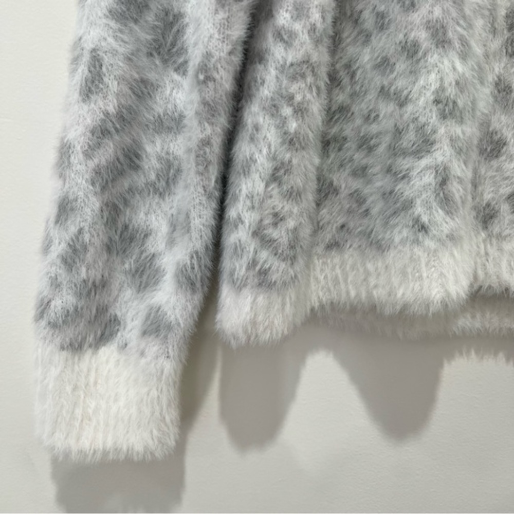 Bella Dahl Women's Crew Neck Fuzzy Sweater Animal Print Size M White‎ Grey - Picture 4 of 7